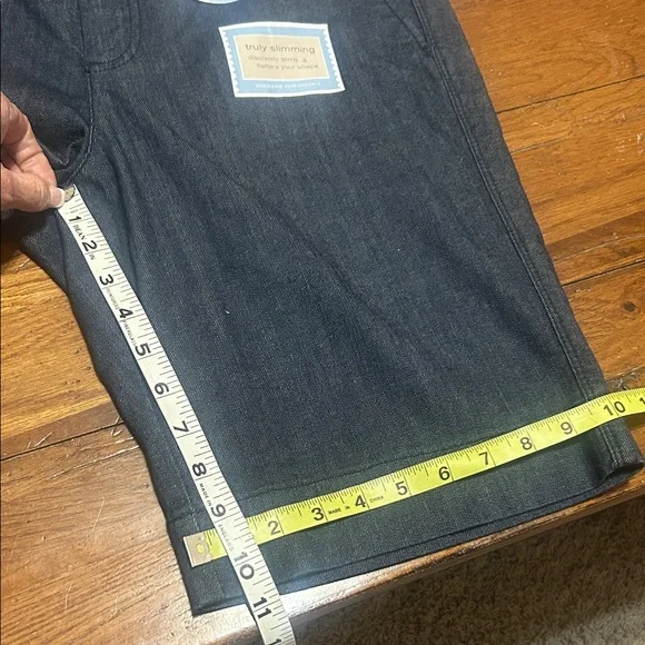 NWT⭐️DOCKERS Bermuda SHORTS Truly Slimming JAELYNN Dark Wash Size 10 - Picture 12 of 13